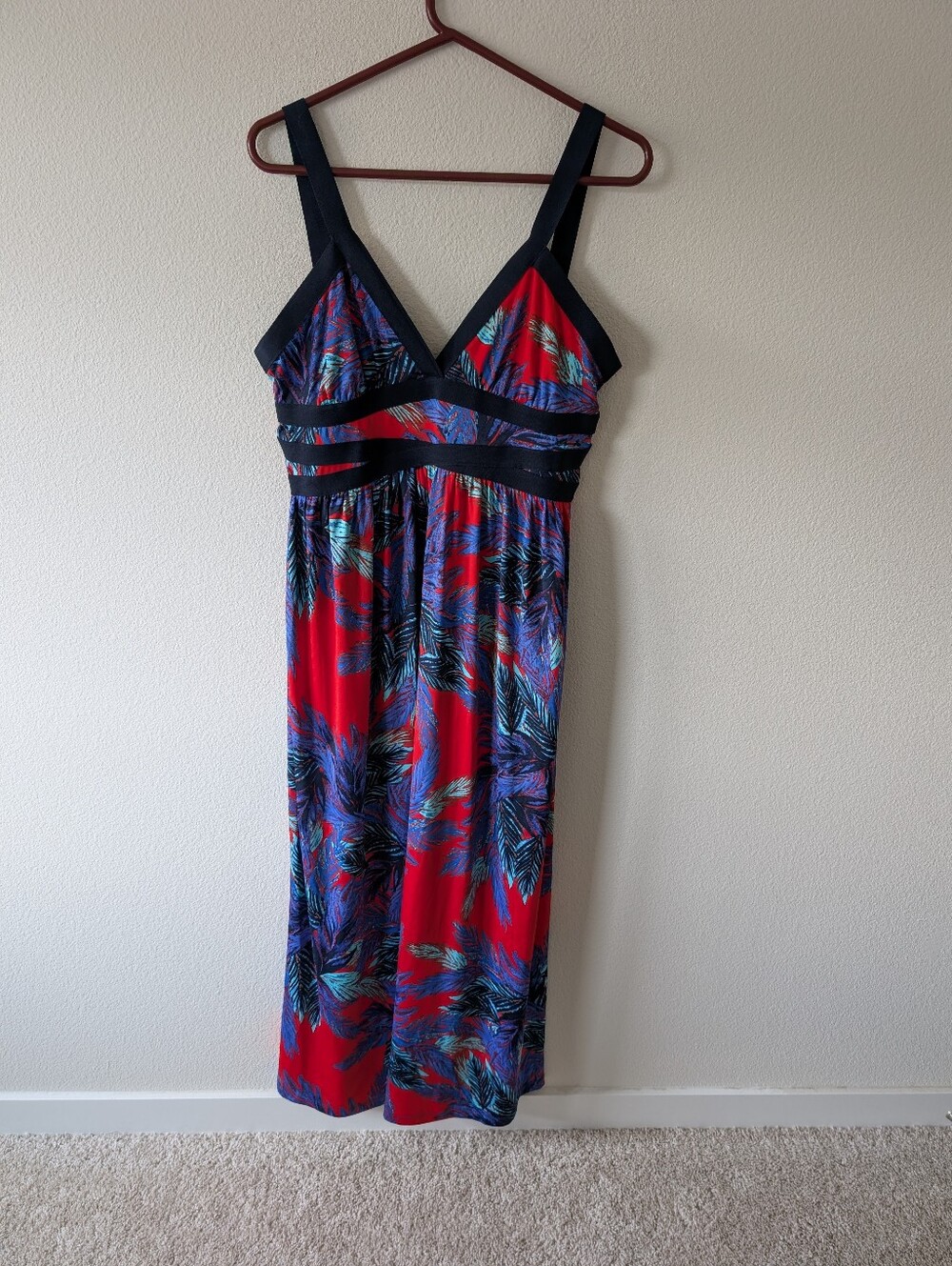 Sophia Vergara Red Tropical Print V-Neck Maxi Dress with Black Trim SZ L